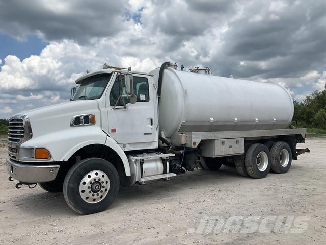 Sterling L9500 Commercial vehicle