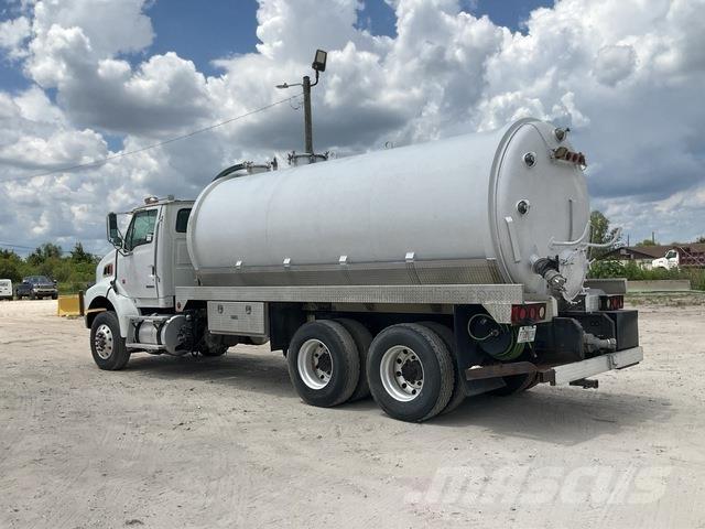 Sterling L9500 Commercial vehicle