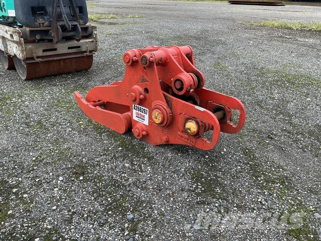  Taguchi GT-30 Grapples