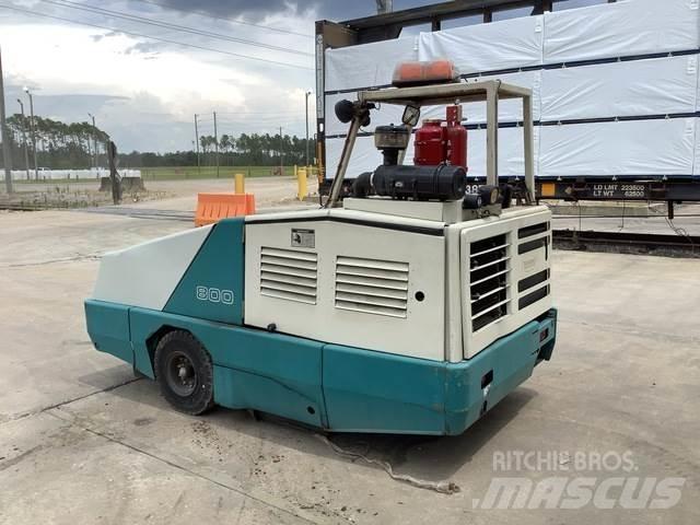 Tennant 800 Indoor sweepers