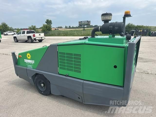 Tennant 800LPG Indoor sweepers