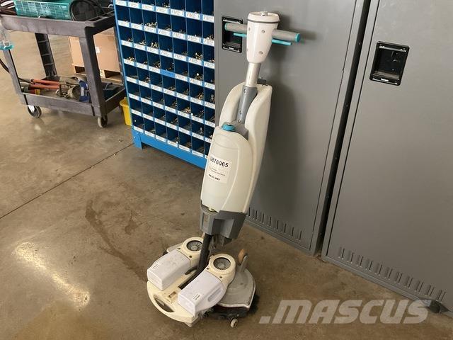 Tennant IMOPXL Scrubber dryers