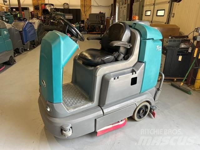 Tennant T12 Scrubber dryers