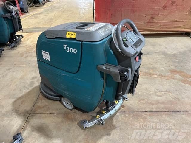 Tennant T300 Scrubber dryers