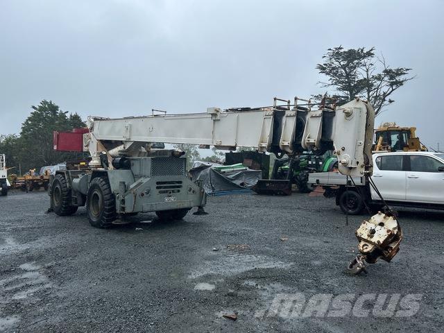 Terex RT130 Rough terrain cranes