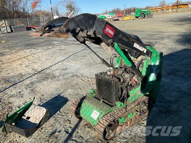 Toro 22323G Skid steer loaders