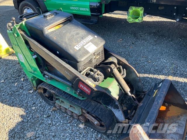 Toro 22323G Skid steer loaders