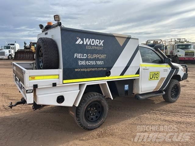Toyota HiLux Pick up/Dropside