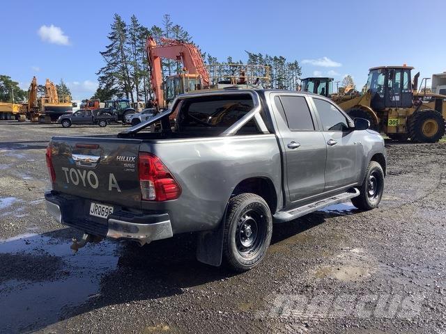 Toyota HiLux Pick up/Dropside