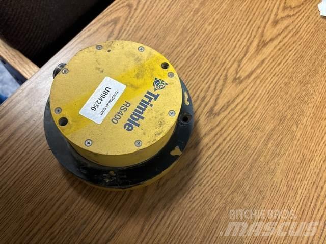 Trimble RS400 Other