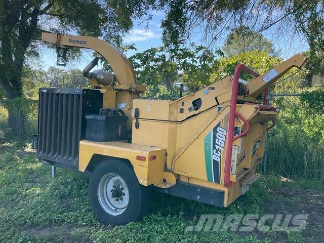 Vermeer BC1500 Wood chippers