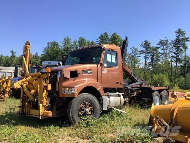 Volvo BM VHD Snow blades and plows