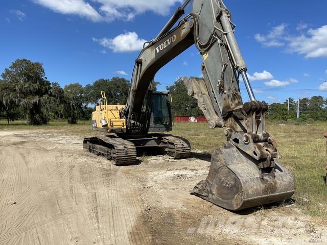 Volvo EC300DL Crawler excavators