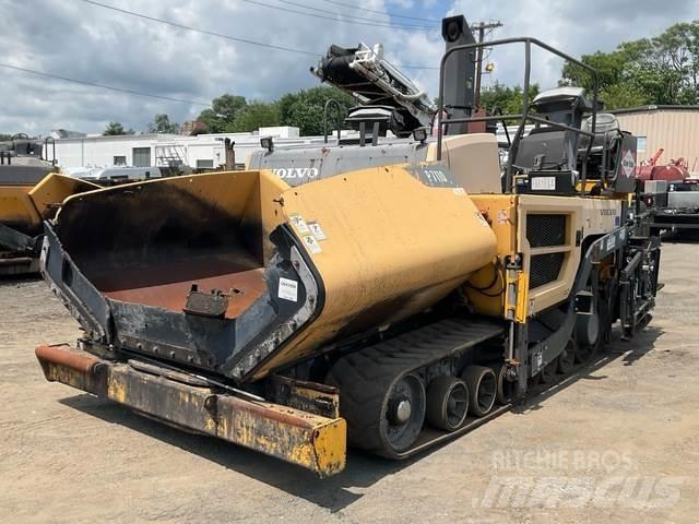 Volvo P7110 Asphalt pavers