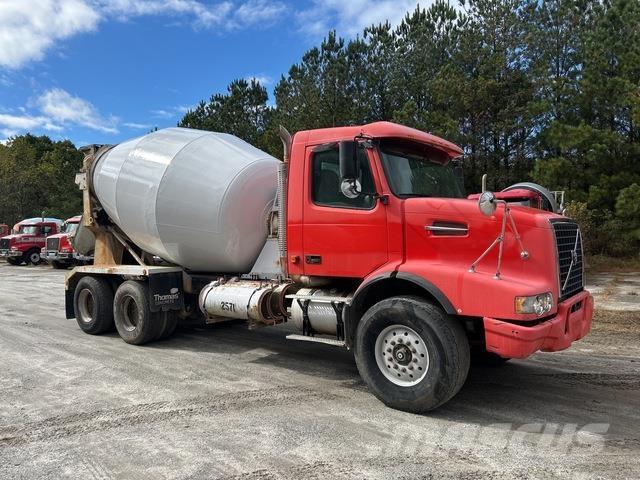 Volvo VHD64B Other trucks