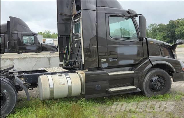 Volvo VNL Prime Movers