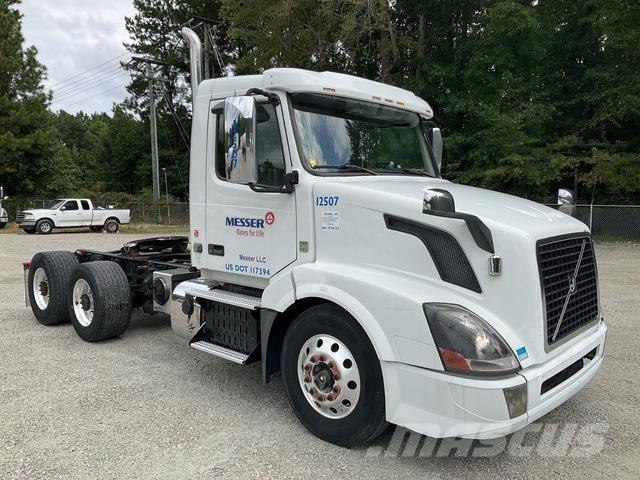 Volvo VNL Prime Movers