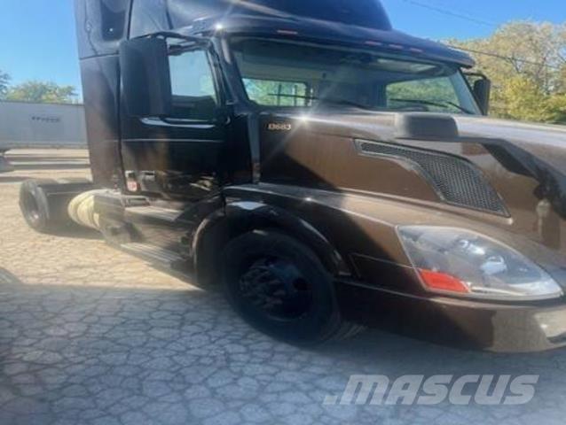 Volvo VNL Prime Movers