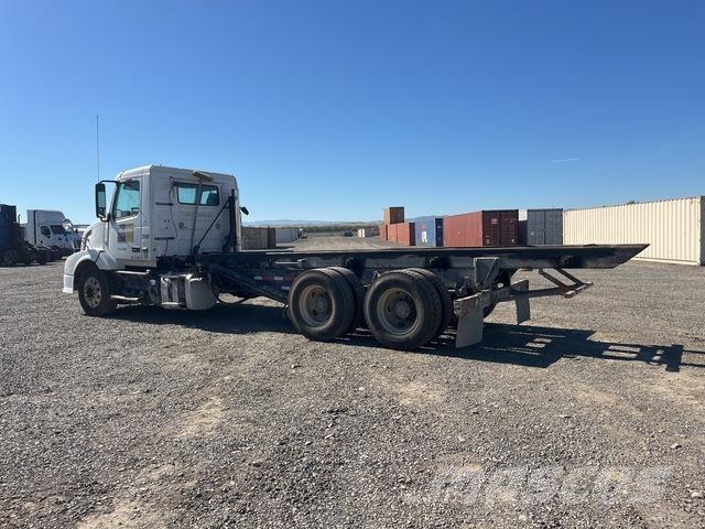 Volvo VNL Skip bin truck