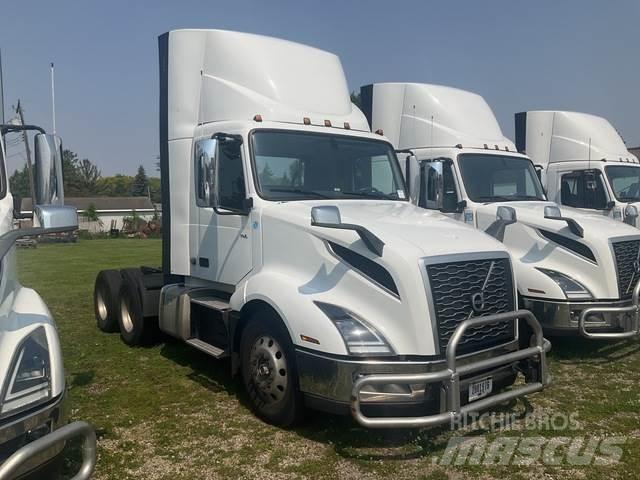 Volvo VNL 300 Prime Movers
