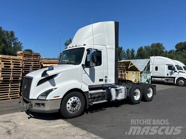 Volvo VNL 300 Prime Movers