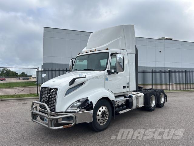 Volvo VNL 300 Prime Movers