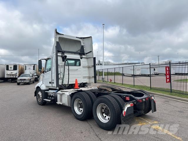 Volvo VNL 300 Prime Movers