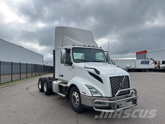Volvo VNL 300 Prime Movers
