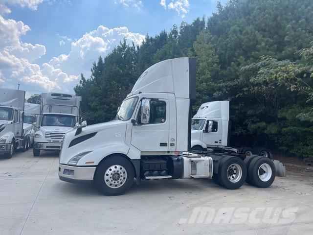 Volvo VNL300 Prime Movers