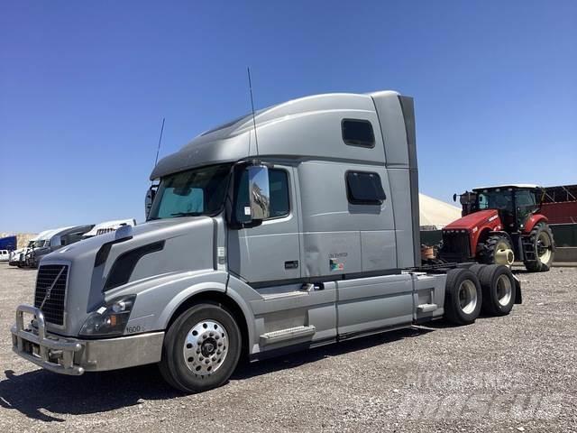 Volvo VNL64780 Prime Movers
