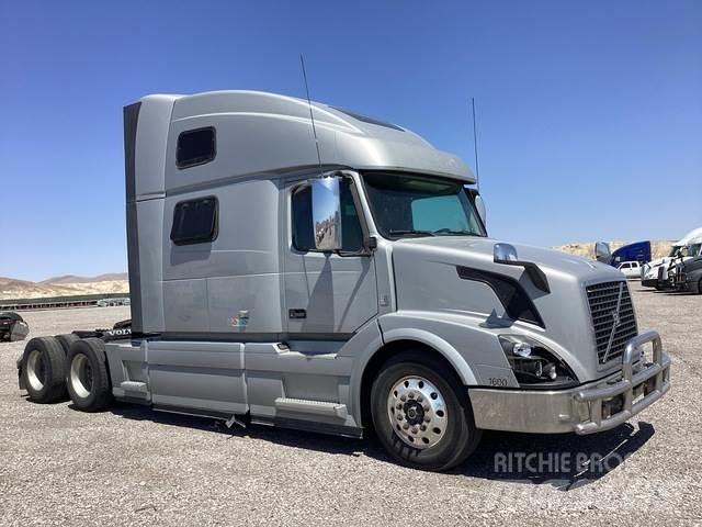 Volvo VNL64780 Prime Movers