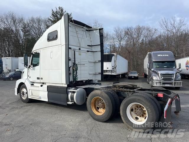Volvo VNL670 Prime Movers