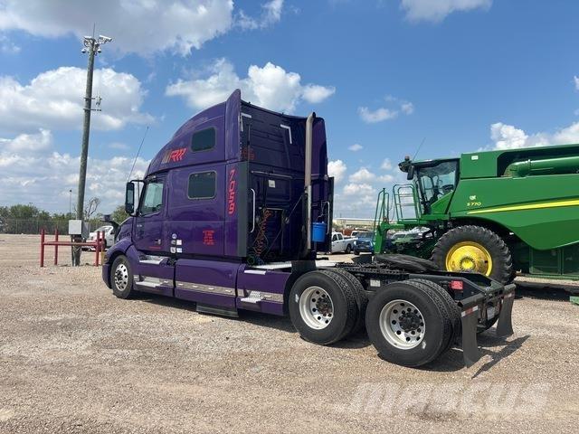 Volvo VNL860 Prime Movers