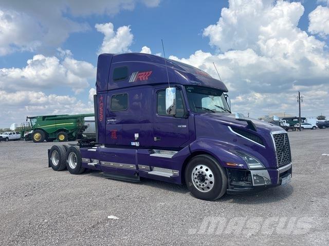 Volvo VNL860 Prime Movers