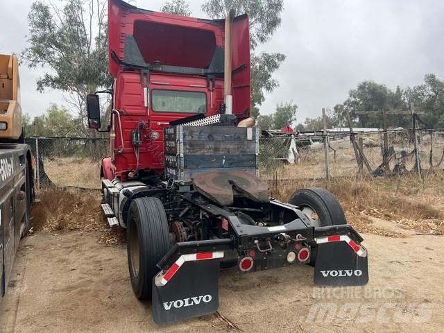 Volvo VNM Prime Movers