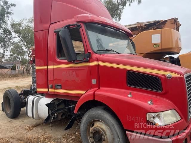 Volvo VNM Prime Movers