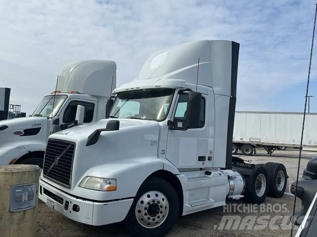 Volvo VNM Prime Movers