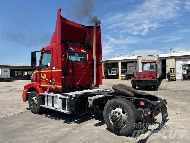 Volvo VNM Prime Movers
