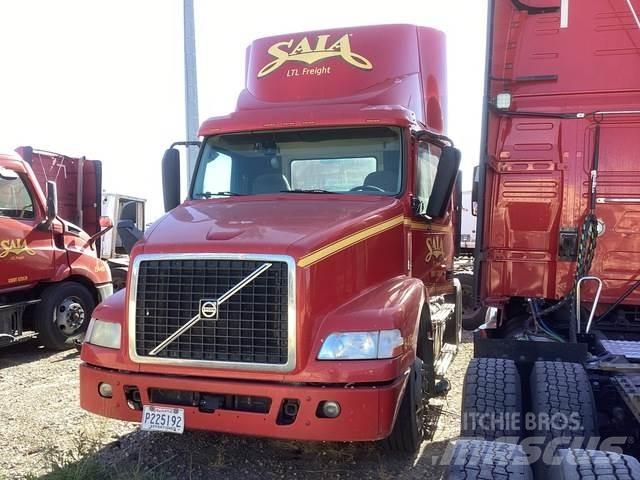 Volvo VNM Prime Movers