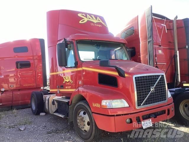 Volvo VNM Prime Movers
