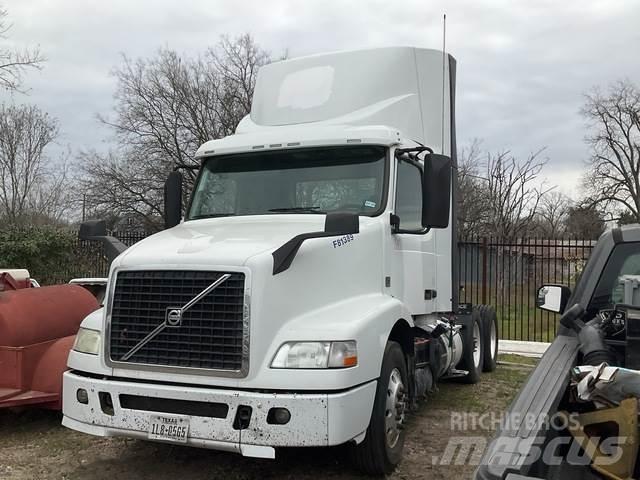 Volvo VNM Prime Movers