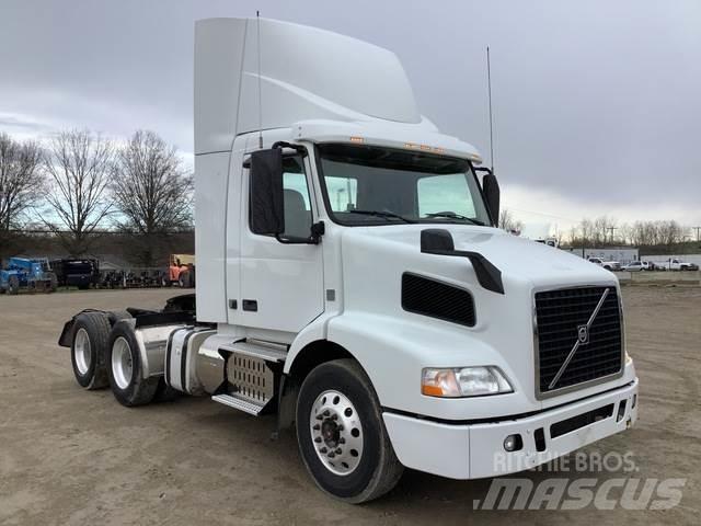 Volvo VNM Prime Movers