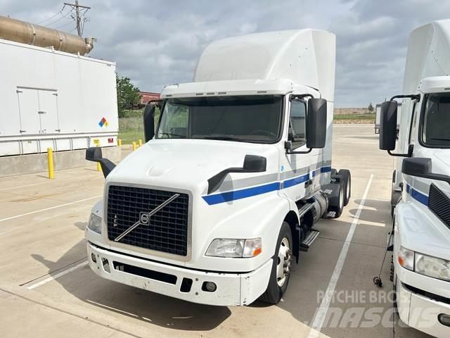 Volvo VNM Prime Movers