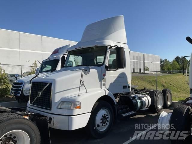 Volvo VNM Prime Movers