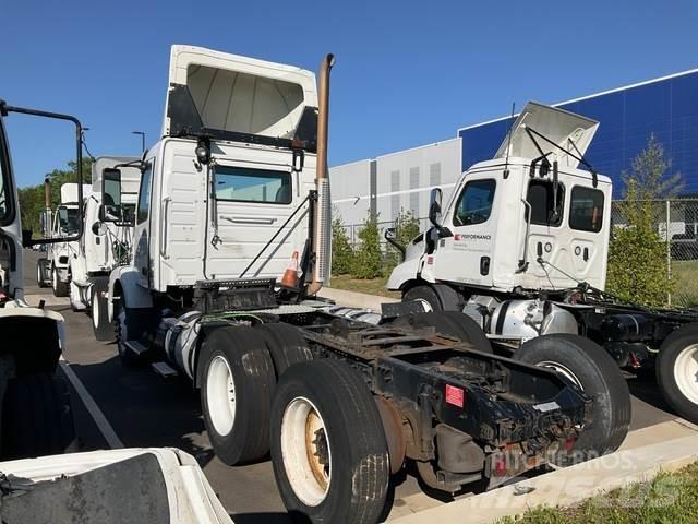 Volvo VNM Prime Movers