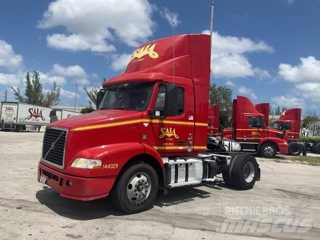 Volvo VNM Prime Movers