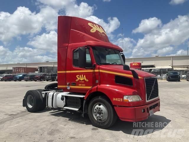 Volvo VNM Prime Movers