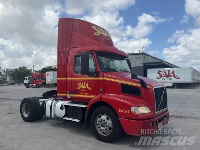 Volvo VNM Prime Movers