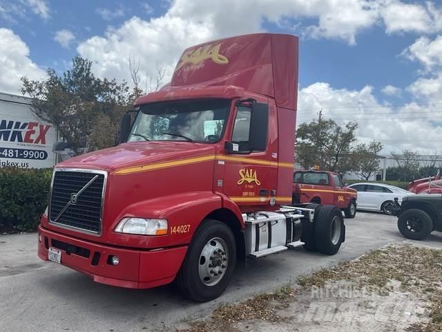 Volvo VNM Prime Movers