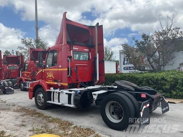 Volvo VNM Prime Movers